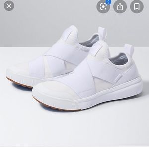 NWT Vans ultra range gore white